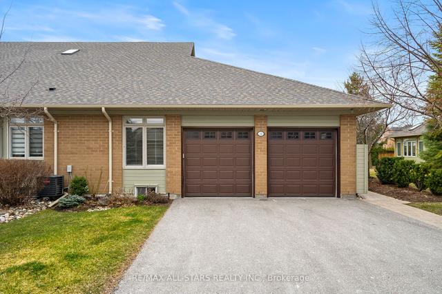 12 Louisbourg Way, Townhouse with 2 bedrooms, 3 bathrooms and 4 parking in Markham ON | Image 1
