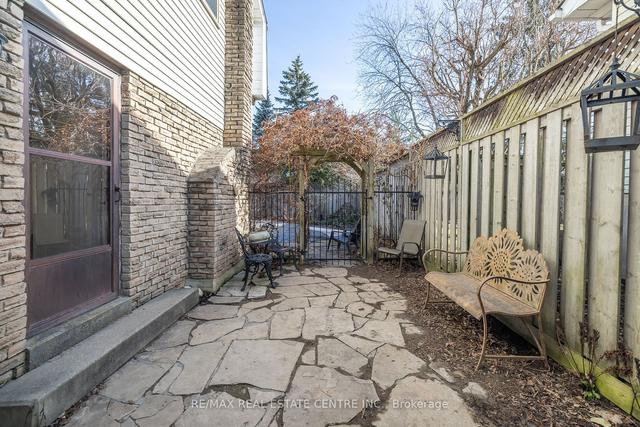 18 Northwood Cres, House detached with 3 bedrooms, 3 bathrooms and 6 parking in Guelph ON | Image 22