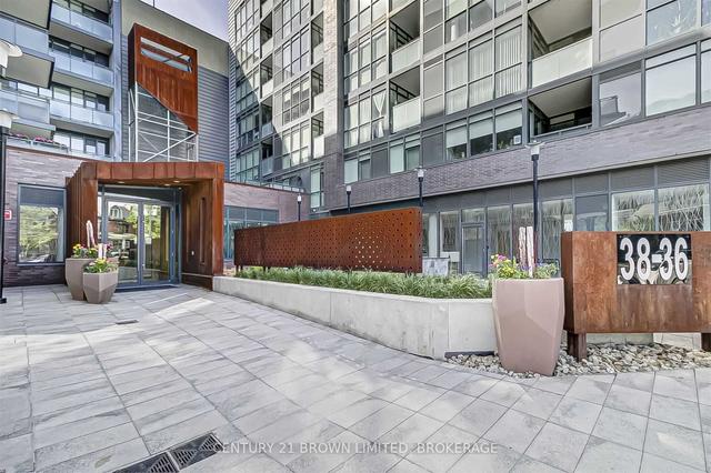 502 - 36 Howard Park Ave, Condo with 1 bedrooms, 1 bathrooms and 1 parking in Toronto ON | Image 1