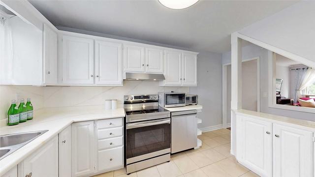 111 Wales Ave, Townhouse with 3 bedrooms, 3 bathrooms and 1 parking in Markham ON | Image 3