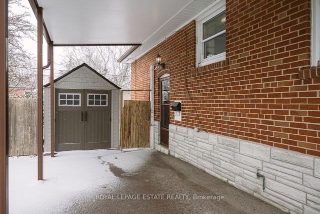 66 Wantanopa Cres, House detached with 3 bedrooms, 1 bathrooms and 3 parking in Toronto ON | Image 22