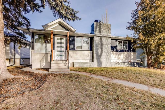 3522 3 Avenue Sw, House detached with 4 bedrooms, 3 bathrooms and 3 parking in Calgary AB | Image 1