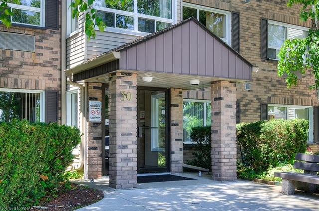 207 - 30 Hugo Crescent, House attached with 1 bedrooms, 1 bathrooms and 1 parking in Kitchener ON | Image 14