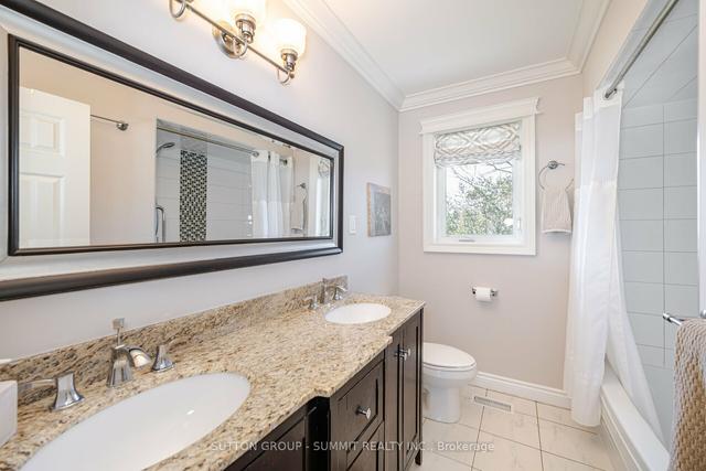 26 Hartsdale Dr, House detached with 3 bedrooms, 3 bathrooms and 4 parking in Toronto ON | Image 10