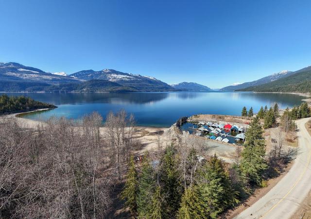 1766 Riondel Road N, House detached with 3 bedrooms, 2 bathrooms and null parking in Central Kootenay A BC | Image 18