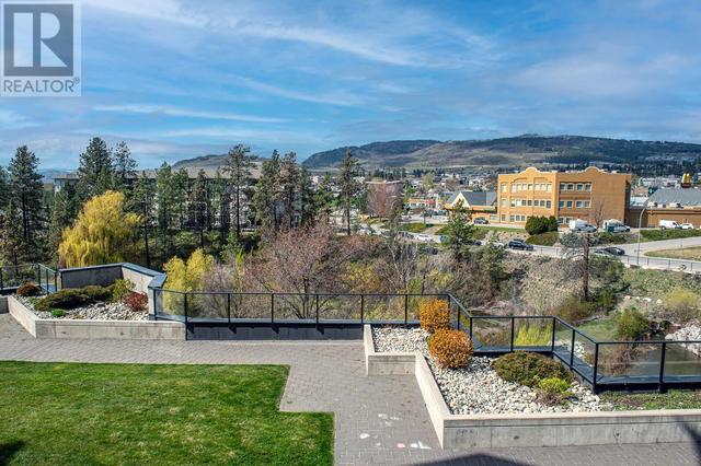 407 - 3645 Carrington Road, Condo with 1 bedrooms, 1 bathrooms and 1 parking in West Kelowna BC | Image 1