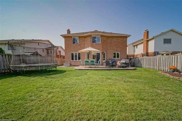 20 Consiglia Dr, House detached with 4 bedrooms, 4 bathrooms and 6 parking in St. Catharines ON | Image 28