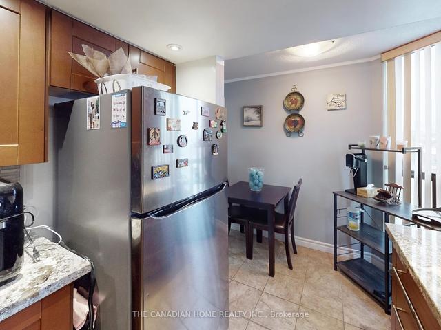 209 - 25 Agnes St, Condo with 2 bedrooms, 2 bathrooms and 1 parking in Mississauga ON | Image 8