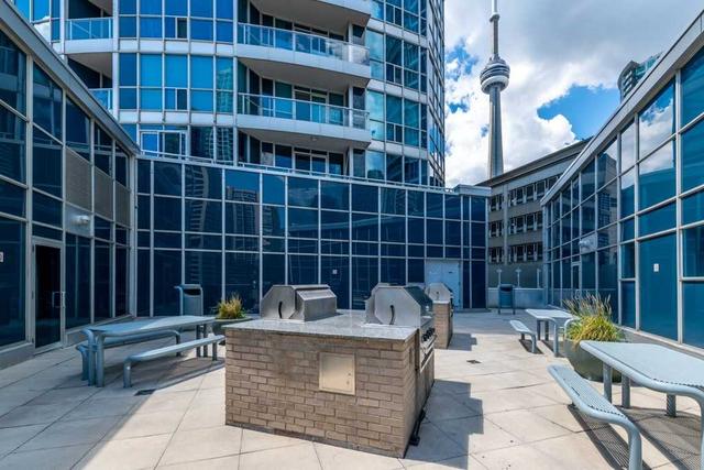 305 - 208 Queens Quay W, Condo with 2 bedrooms, 2 bathrooms and 1 parking in Toronto ON | Image 14