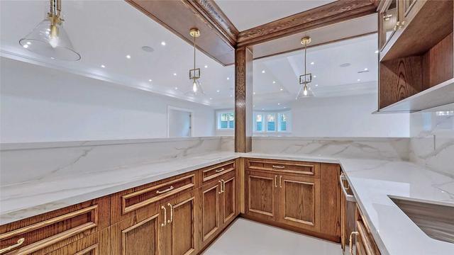 19 Berkindale Dr, House detached with 5 bedrooms, 9 bathrooms and 9 parking in Toronto ON | Image 27