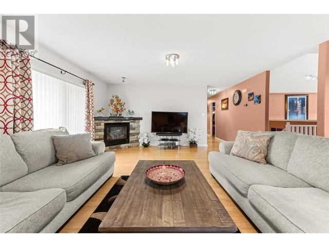 2850 Evergreen Drive, House detached with 3 bedrooms, 3 bathrooms and 2 parking in Penticton BC | Image 21