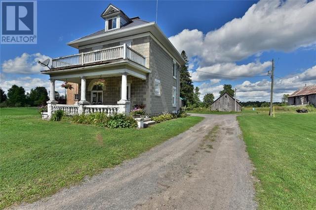 9501 Kyle Road, House detached with 3 bedrooms, 1 bathrooms and 12 parking in Augusta ON | Image 1
