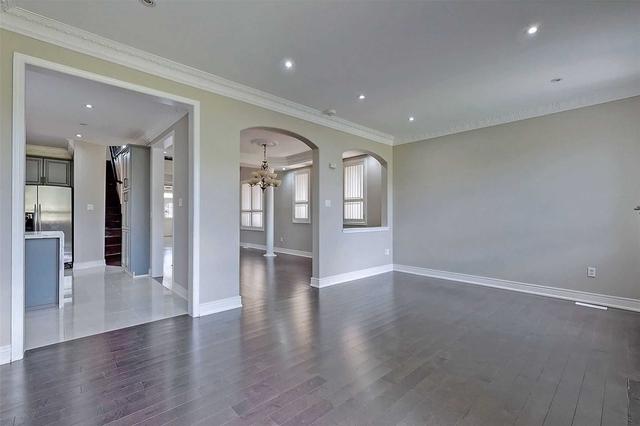 5953 Sidmouth St, House detached with 4 bedrooms, 4 bathrooms and 4 parking in Mississauga ON | Image 40