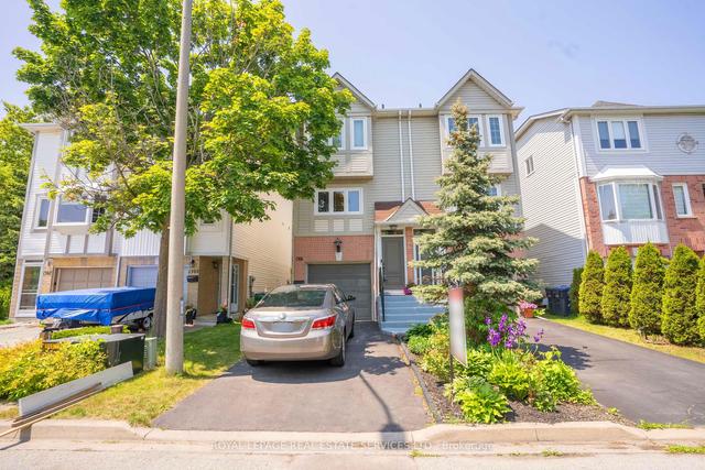 1301 Woodhill Crt, House semidetached with 3 bedrooms, 2 bathrooms and 2.5 parking in Mississauga ON | Image 1