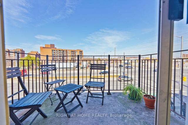 229 - 1837 Eglinton Ave E, Townhouse with 3 bedrooms, 2 bathrooms and 1 parking in Toronto ON | Image 4