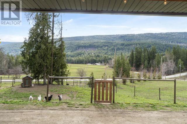 2679 White Lake Road, House detached with 3 bedrooms, 1 bathrooms and 10 parking in Columbia Shuswap C BC | Image 50