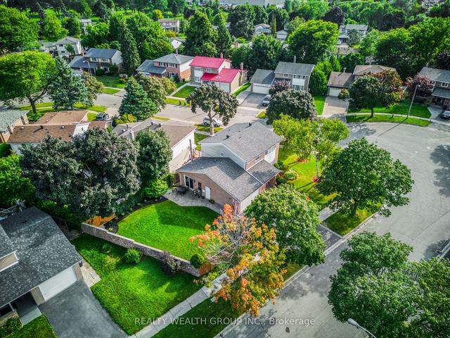 47 Kentish Cres E, House detached with 4 bedrooms, 10 bathrooms and 4 parking in Toronto ON | Image 23