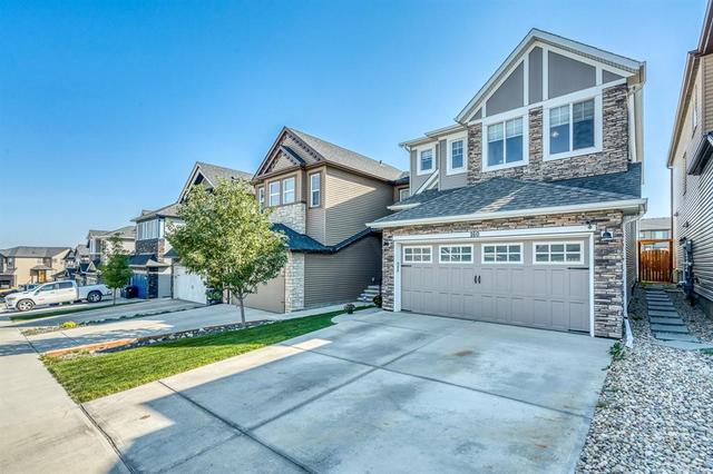160 Nolanhurst Crescent Nw, House detached with 4 bedrooms, 3 bathrooms and 4 parking in Calgary AB | Card Image
