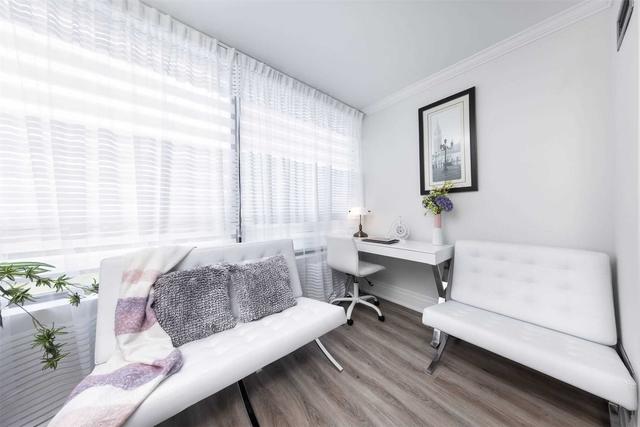 707 - 7460 Bathurst St, Condo with 2 bedrooms, 2 bathrooms and 1 parking in Vaughan ON | Image 2