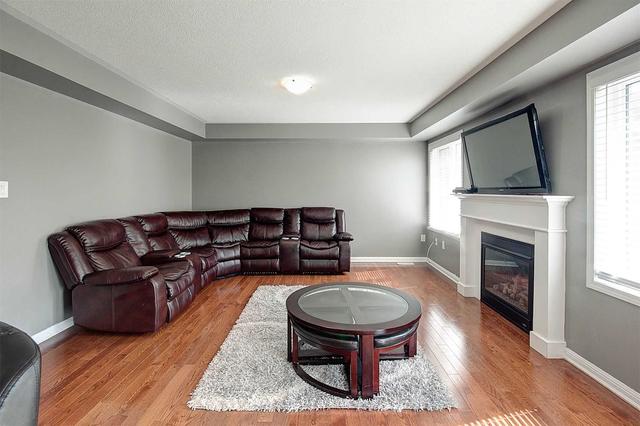 20 Poncelet Rd, House detached with 5 bedrooms, 5 bathrooms and 4 parking in Brampton ON | Image 3