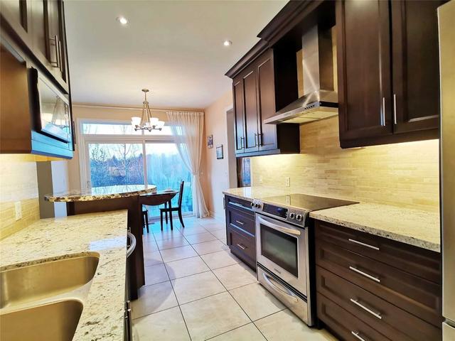 72 Regatta Ave, House detached with 4 bedrooms, 4 bathrooms and 4 parking in Richmond Hill ON | Image 2