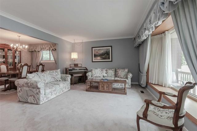 4399 Dublin Cres, House detached with 3 bedrooms, 3 bathrooms and 5 parking in Burlington ON | Image 3
