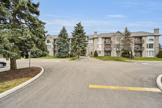 201 - 970 Golf Links Rd, Condo with 2 bedrooms, 2 bathrooms and 1 parking in Hamilton ON | Image 1