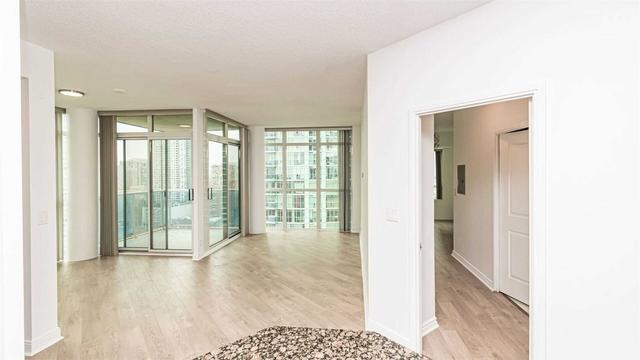 1806 - 90 Absolute Ave, Condo with 2 bedrooms, 2 bathrooms and 1 parking in Mississauga ON | Image 20