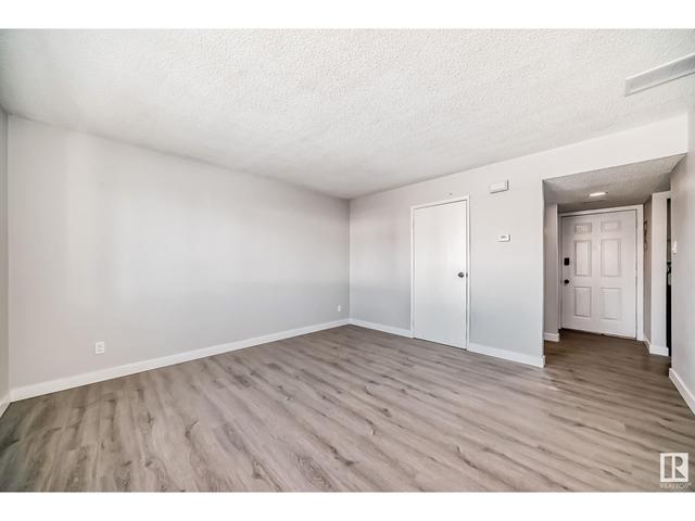 8421 29 Av Nw, House attached with 3 bedrooms, 1 bathrooms and 1 parking in Edmonton AB | Image 18