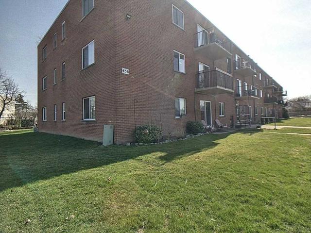 21 - 456 Carlton St, Condo with 2 bedrooms, 1 bathrooms and 1 parking in St. Catharines ON | Image 1
