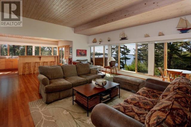 393&393 The Ridges Island, House detached with 6 bedrooms, 3 bathrooms and null parking in Georgian Bay ON | Image 16