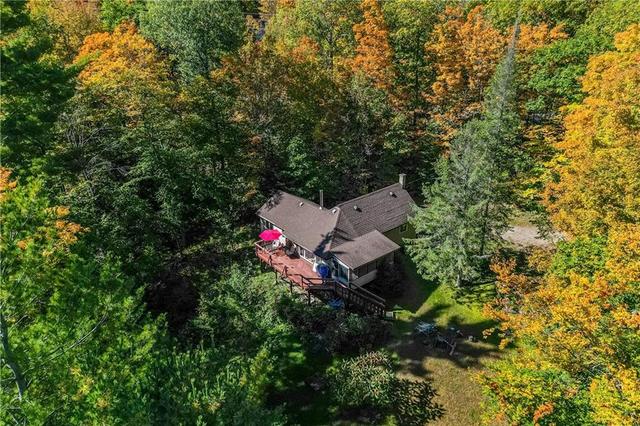 2255 Calabogie Road, House detached with 3 bedrooms, 1 bathrooms and 6 parking in Greater Madawaska ON | Image 2