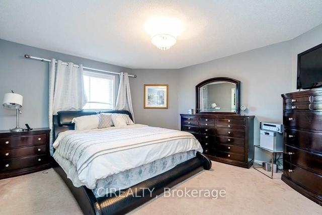 main - 7 Crompton Dr, House detached with 3 bedrooms, 3 bathrooms and 4 parking in Barrie ON | Image 6