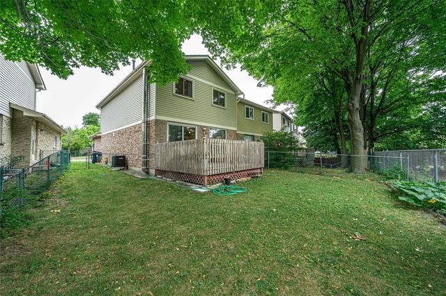 36 O'halloran Cres, House attached with 3 bedrooms, 3 bathrooms and 3 parking in Toronto ON | Image 16