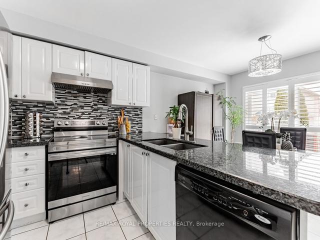 51 Boyd Cres, House semidetached with 3 bedrooms, 3 bathrooms and 3 parking in Ajax ON | Image 27
