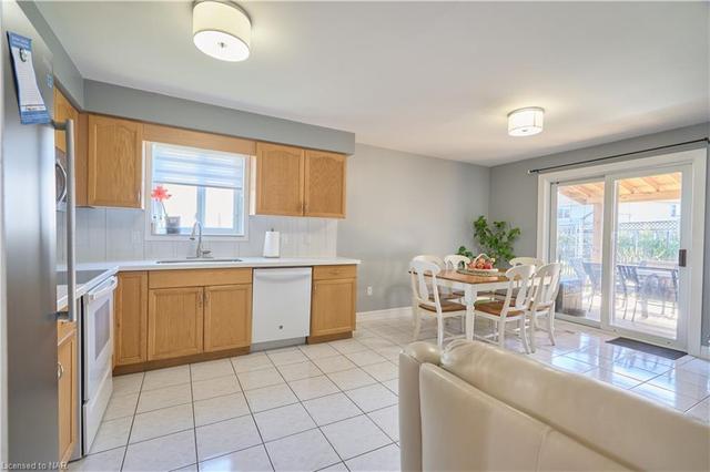 7720 Yvette Crescent, House semidetached with 3 bedrooms, 2 bathrooms and 4 parking in Niagara Falls ON | Image 32