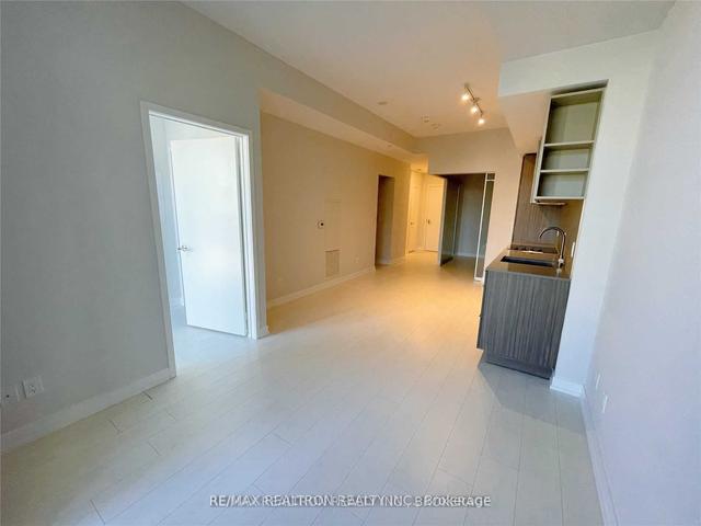 1109 - 19 Western Battery Rd, Condo with 2 bedrooms, 2 bathrooms and 1 parking in Toronto ON | Image 7