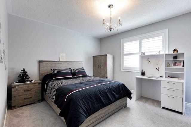 22 Palmvalley Dr, House detached with 4 bedrooms, 5 bathrooms and 6 parking in Brampton ON | Image 16