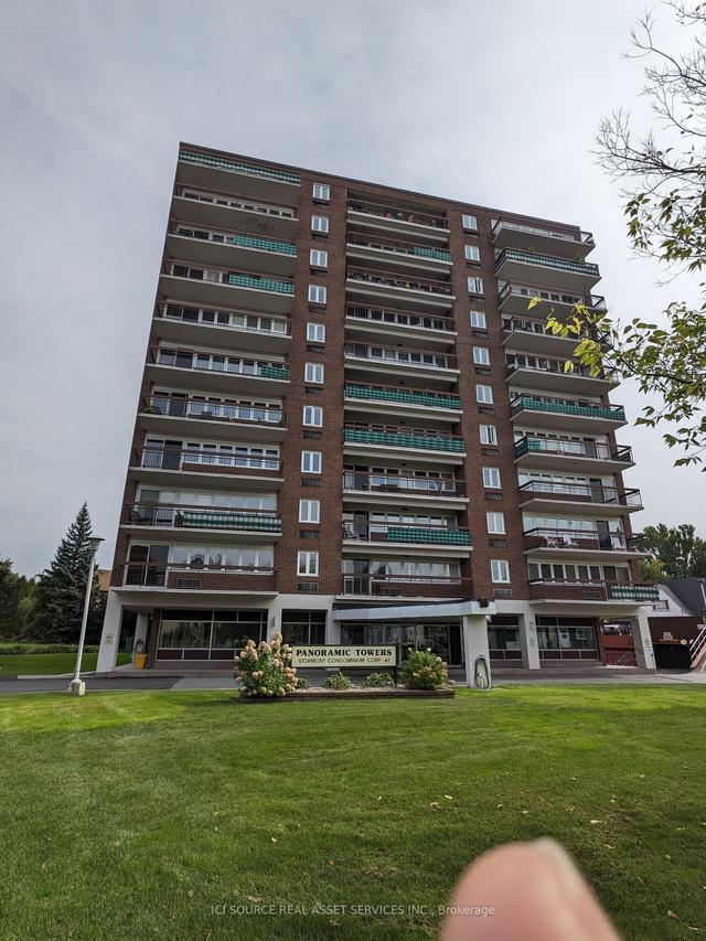401 - 308 Second St E, Condo with 2 bedrooms, 1 bathrooms and 1 parking in Cornwall ON | Image 1