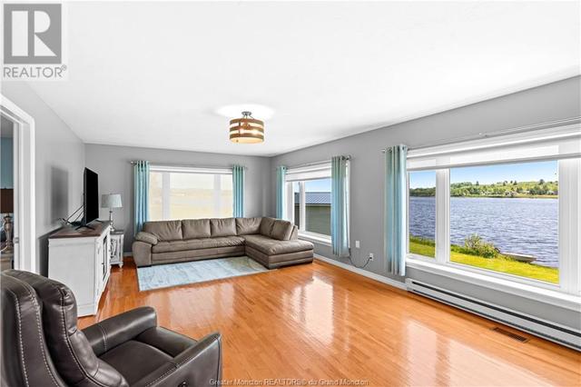 8 Waterfront Lane, House detached with 3 bedrooms, 2 bathrooms and null parking in Saint Mary NB | Image 11