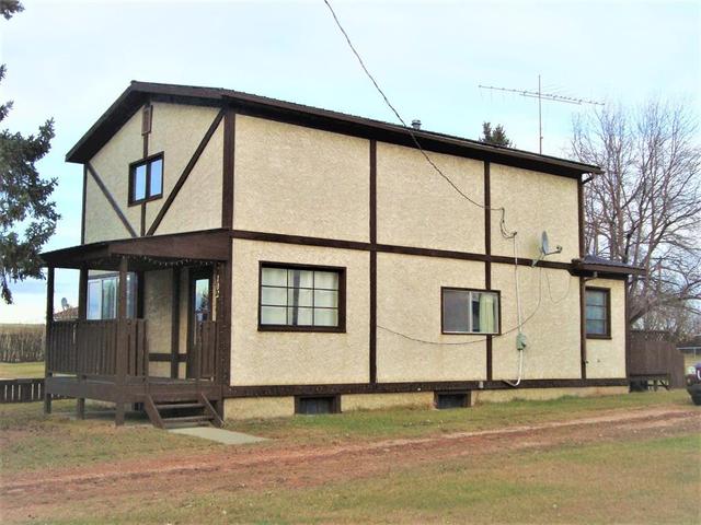 102 2nd Avenue N, House detached with 4 bedrooms, 2 bathrooms and 6 parking in Kneehill County AB | Card Image