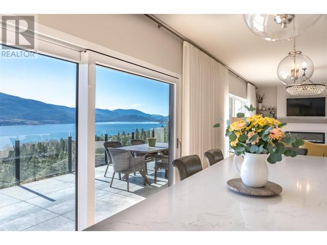 132 Skaha Hills Drive, House detached with 3 bedrooms, 2 bathrooms and 2 parking in Penticton 1 BC | Image 9