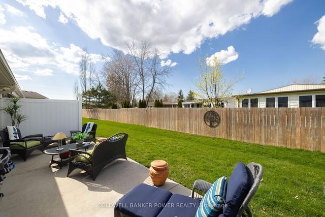 42 Devon Dr, Townhouse with 2 bedrooms, 2 bathrooms and 2 parking in South Huron ON | Image 22