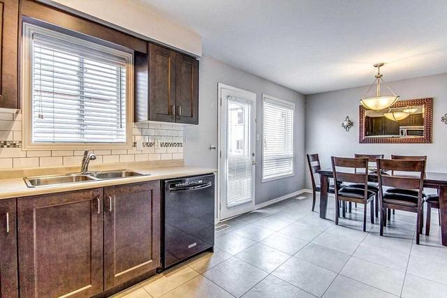 80 Northway Ave, House attached with 3 bedrooms, 3 bathrooms and 3 parking in Whitchurch Stouffville ON | Image 11