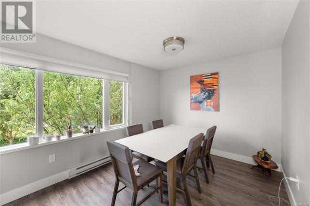 209 - 105 Gorge Rd E, Condo with 2 bedrooms, 1 bathrooms and 1 parking in Victoria BC | Card Image