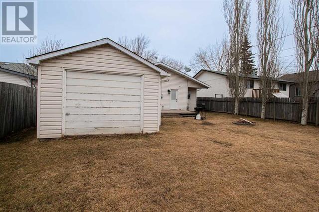 9313 101 Avenue, House detached with 3 bedrooms, 1 bathrooms and 1 parking in Grande Prairie AB | Image 18