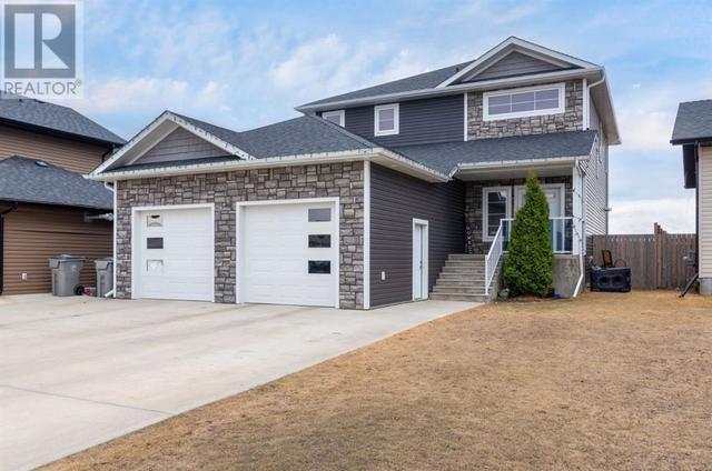 7409 29 Street, House detached with 5 bedrooms, 3 bathrooms and 5 parking in Lloydminster (Part) AB | Image 1