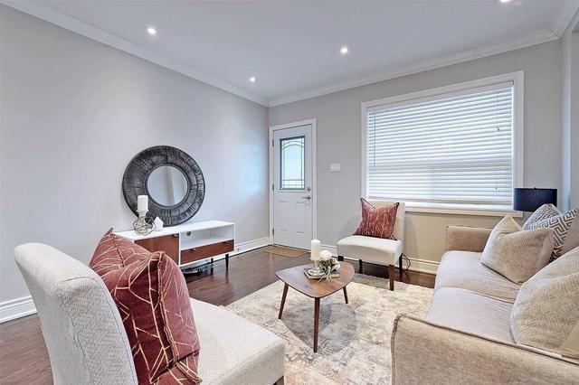 499 Mortimer Ave, House semidetached with 3 bedrooms, 2 bathrooms and 1 parking in Toronto ON | Image 27