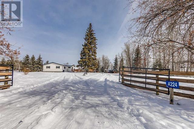4224 Township Road 300 Townline, House detached with 2 bedrooms, 2 bathrooms and 99 parking in Mountain View County AB | Image 42