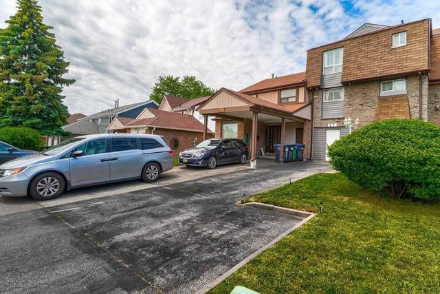 27 Fanshawe Dr, House attached with 3 bedrooms, 3 bathrooms and 4 parking in Brampton ON | Image 34